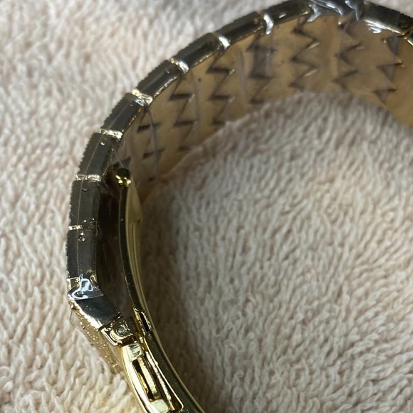 Michael Kors Gold Women's Watch - Picture 6 of 11